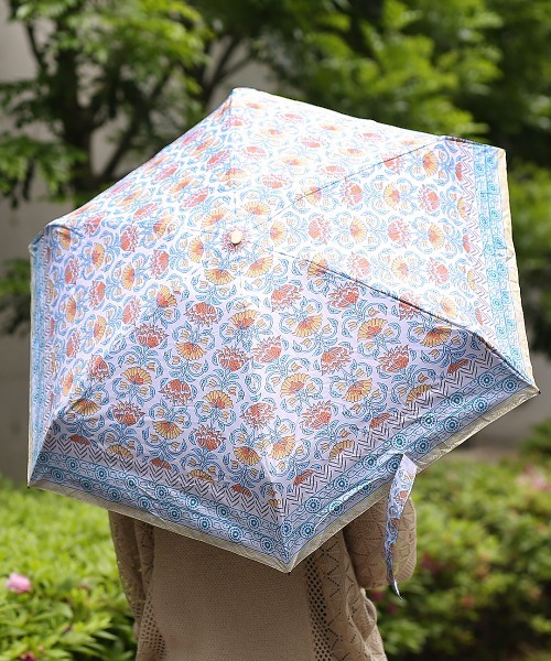 チチカカ（チチカカ）の「エスニフラワープリント晴雨兼用傘（折りたたみ傘・レディース・ブルー/ブラック/オレンジ・FREE）」の3枚目の写真