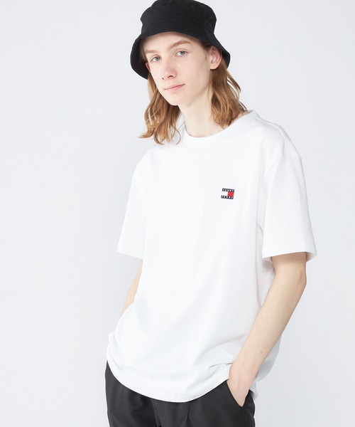 tommy jeans（トミー ジーンズ）の「【オンライン限定】レギュラーバッジTシャツ（Tシャツ/カットソー・メンズ・ホワイト/ブラック/ネイビー/アイボリー・SMALL/MEDIUM/LARGE/X-LARGE/X-SMALL）」の9枚目の写真