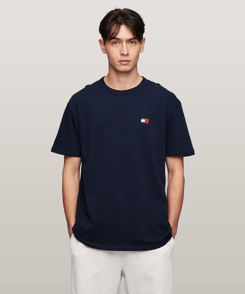 【送料込】 Jeans_レギュラーウォッシュドバッジロゴT セール】【オンライン限定】レギュラーバッジTシャツ（Tシャツ