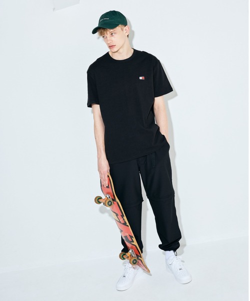 【送料込】 Jeans_レギュラーウォッシュドバッジロゴT セール】【オンライン限定】レギュラーバッジTシャツ（Tシャツ