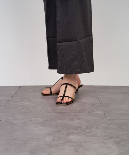 FABIO RUSCONI(ファビオルスコーニ)の「【FABIO RUSCONI/ファビオルスコーニ】スクエアトゥサンダル(サンダル・レディース・ブラック/シルバー・36/37/38/39)」の2枚目の写真