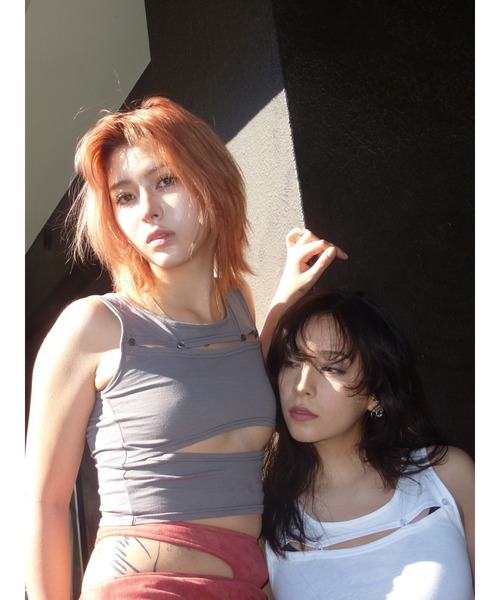 DURAS（デュラス）の「Cut-out design tank（タンクトップ・レディース・ホワイト/チャコールグレー/ブルーグリーン・FREE）」の4枚目の写真