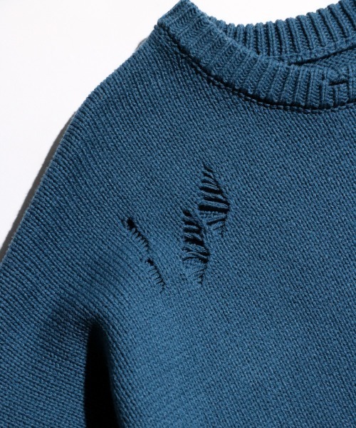 SUNNY  SPORTS（サニースポーツ）の「【SUNNY SPORTS 　サニースポーツ】WORN-OUT CREW SWEATER　ダメージスウェット（ニット/セーター・メンズ・ブラック/ブルー系/ホワイト・LARGE/MEDIUM）」の6枚目の写真