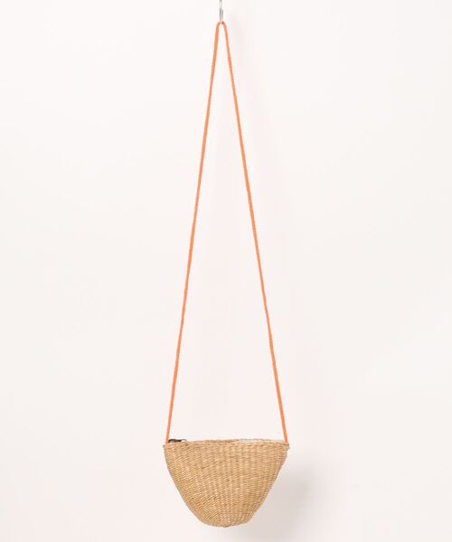 BOBO CHOSES（ボボショーズ）の「BC Tomato Patch raffia hand bag（ショルダーバッグ・キッズ・ライトブラウン・ONE SIZE）」の5枚目の写真