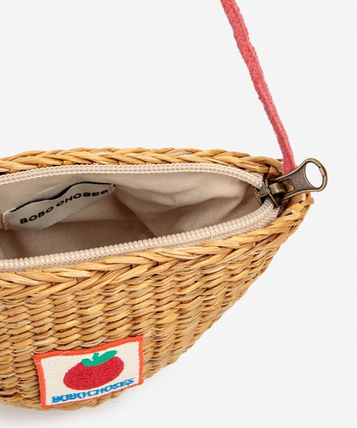 BOBO CHOSES（ボボショーズ）の「BC Tomato Patch raffia hand bag（ショルダーバッグ・キッズ・ライトブラウン・ONE SIZE）」の3枚目の写真