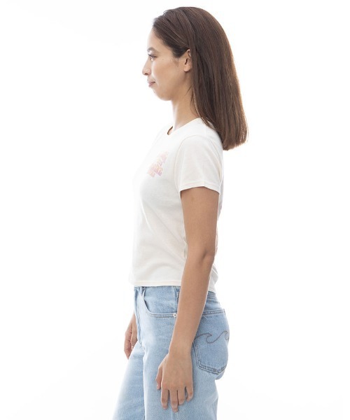 BILLABONG(ビラボン)の「BILLABONG レディース BABY FIT GRAPHIC TEE Tシャツ 【2024年春夏モデル】/ビラボンクロップドスリムフィット半袖Tシャツ(Tシャツ/カットソー・レディース・イエロー系その他/アイボリー/ブラック/パープル・MEDIUM)」の6枚目の写真