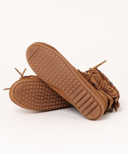 Minnetonka(ミネトンカ)の「《ミネトンカ MINNETONKA》 ダブルフリンジ トランパー ブーツ(ブーツ・レディース・ブラウン系その他/ブラウン・US6/US5)」の4枚目の写真