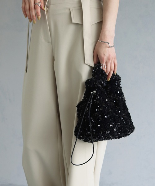 cheriella（シェリエラ）の「【cheriella】シャーリングスパンコールバッグ（ハンドバッグ・レディース・ブラック/シルバー・ONESIZE）」の2枚目の写真