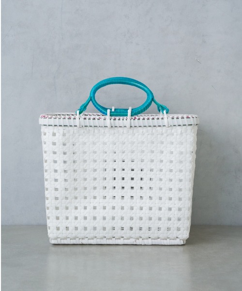 Actually（アクチュアリー）の「Lila Basket Mサイズ（かごバッグ・レディース・ホワイト/チャコールグレー・フリー）」の14枚目の写真