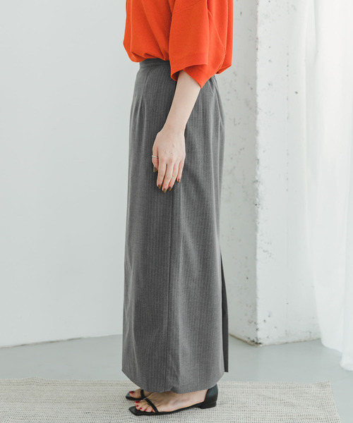 ITEMS URBANRESEARCH(アイテムズ アーバンリサーチ)の「ストライプロングスカート(スカート・レディース・ブラック/グレー・FREE)」の14枚目の写真