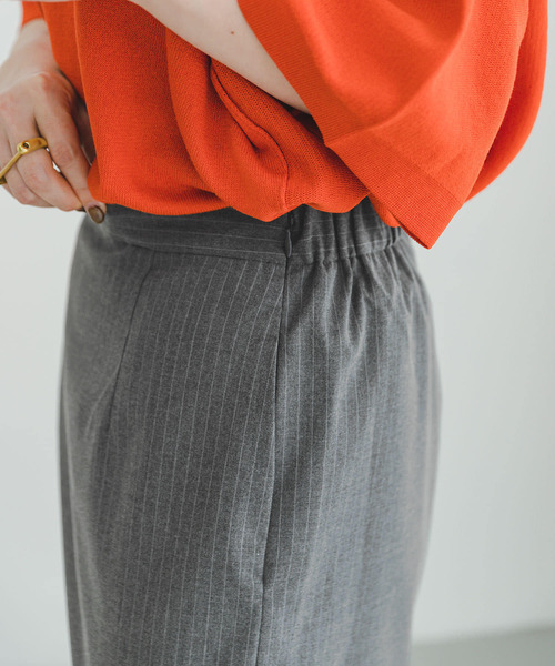 ITEMS URBANRESEARCH(アイテムズ アーバンリサーチ)の「ストライプロングスカート(スカート・レディース・ブラック/グレー・FREE)」の17枚目の写真