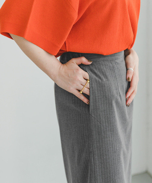 ITEMS URBANRESEARCH(アイテムズ アーバンリサーチ)の「ストライプロングスカート(スカート・レディース・ブラック/グレー・FREE)」の18枚目の写真