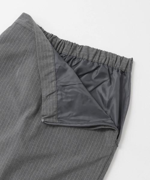 ITEMS URBANRESEARCH(アイテムズ アーバンリサーチ)の「ストライプロングスカート(スカート・レディース・ブラック/グレー・FREE)」の22枚目の写真