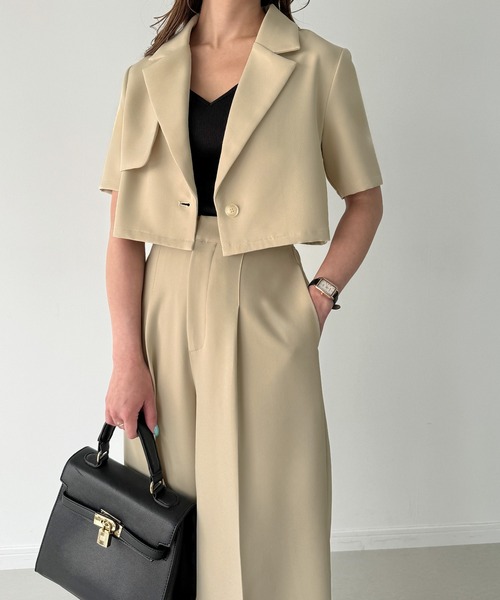 JUNOAH（ジュノア）の「半袖ショートテーラードジャケット（テーラードジャケット・レディース・ダークグレー/アイボリー/ブラック・X-LARGE/LARGE/MEDIUM）」の5枚目の写真