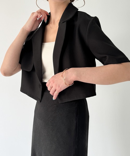 JUNOAH（ジュノア）の「半袖ショートテーラードジャケット（テーラードジャケット・レディース・ダークグレー/アイボリー/ブラック・X-LARGE/LARGE/MEDIUM）」の9枚目の写真