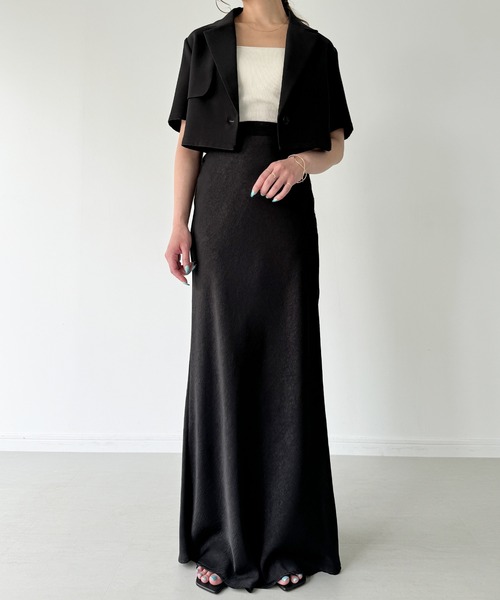 JUNOAH（ジュノア）の「半袖ショートテーラードジャケット（テーラードジャケット・レディース・ダークグレー/アイボリー/ブラック・X-LARGE/LARGE/MEDIUM）」の11枚目の写真