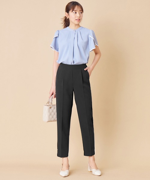 alotta（アロッタ）の「パール使い細見えテーパードパンツ（その他パンツ・レディース・ブラック/ライトベージュ/ブルーグレー・MEDIUM/X-LARGE/LARGE）」の4枚目の写真