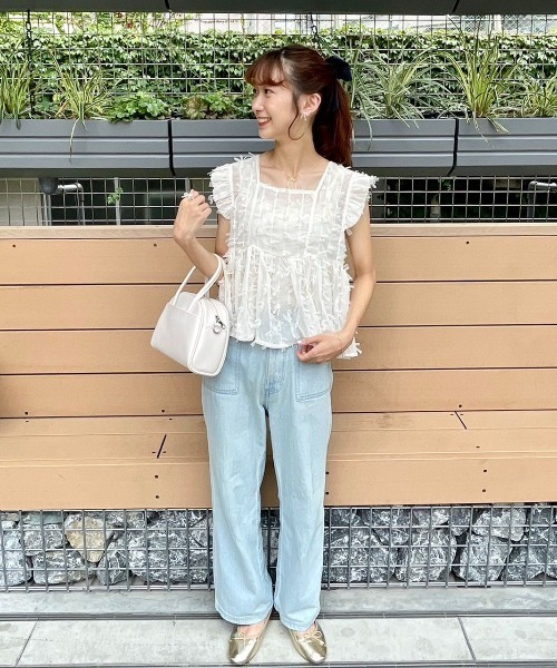 flower（フラワー）の「デニムベイカーパンツ（デニムパンツ・レディース・ライトブルー/ネイビー/ブルー・FREE）」の17枚目の写真