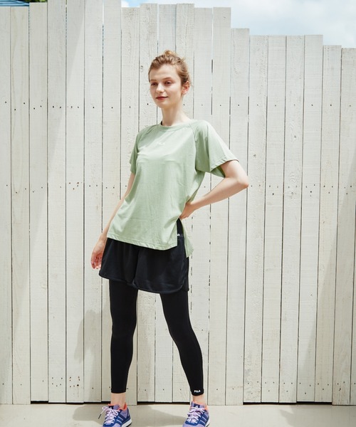 FILA（フィラ）の「【紫外線防止】【UVカット】【WEB限定】水陸両用キュロット付レギ2点【FILA】（ラッシュガード・レディース・ブラック・LARGE/MEDIUM/SMALL）」の4枚目の写真