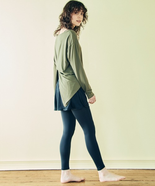 FILA（フィラ）の「【紫外線防止】【UVカット】【WEB限定】水陸両用キュロット付レギ2点【FILA】（ラッシュガード・レディース・ブラック・LARGE/MEDIUM/SMALL）」の16枚目の写真