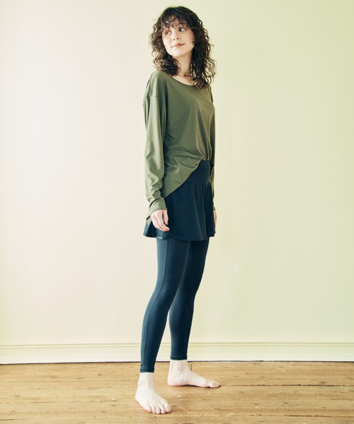 FILA（フィラ）の「【紫外線防止】【UVカット】【WEB限定】水陸両用キュロット付レギ2点【FILA】（ラッシュガード・レディース・ブラック・LARGE/MEDIUM/SMALL）」の17枚目の写真