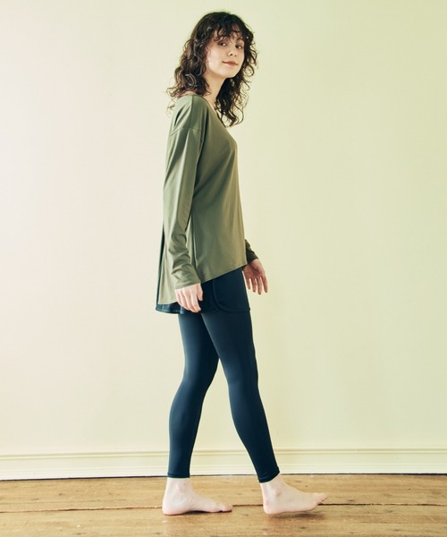 FILA（フィラ）の「【紫外線防止】【UVカット】【WEB限定】水陸両用キュロット付レギ2点【FILA】（ラッシュガード・レディース・ブラック・LARGE/MEDIUM/SMALL）」の21枚目の写真