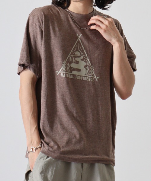 FUNALIVE(ファンアライブ)の「アウトドアプリント半袖Tシャツ(Tシャツ/カットソー・メンズ・モスグリーン/チャコール/オレンジ/ベージュ/ブラウン/グリーン系/ベージュ系/マスタード・L/LL/M)」の3枚目の写真