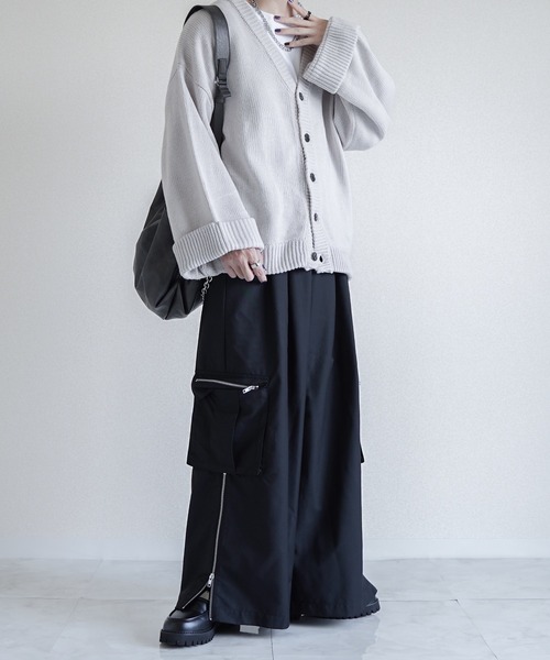 welise（ウェライズ）の「【welise×翔】モードギミックワイドカーゴパンツ/ドレープTR/12ozケミカルオーバーダイデニム/アーティフィシャルスキン(合成皮革)（カーゴパンツ・メンズ・ライトグレー/ブラック/ブルーグレー/ブラック系その他/ブラック系その他2/グレー/ブルー系その他・M/L/XL/S/XS）」の21枚目の写真