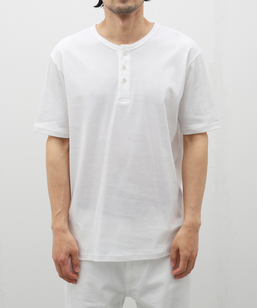 EDIFICE(エディフィス)の「BUREAU (ビューロー) HENRY S/S(Tシャツ/カットソー・メンズ・ブラック/グレー/ホワイト・LARGE/MEDIUM)」の1枚目の写真