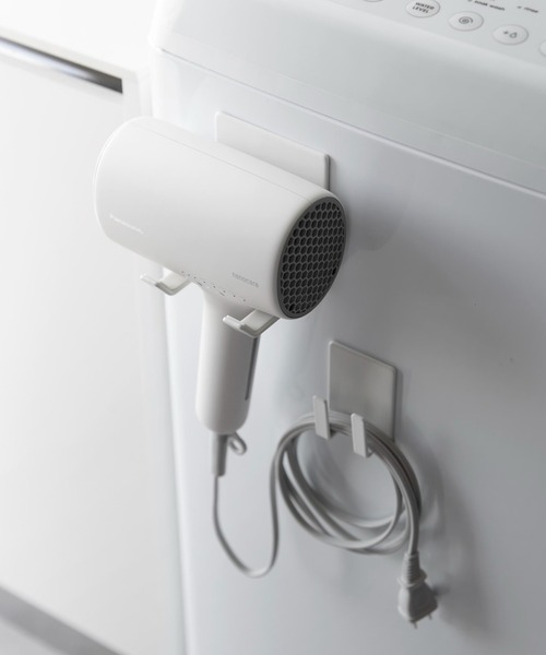 tower（タワー）の「tower（タワー）マグネットドライヤー＆コードホルダー（バス/トイレグッズ・レディース・ホワイト・ONE SIZE）」の4枚目の写真