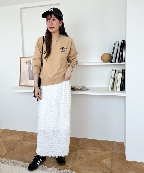 DISCOAT(ディスコート)の「【WEB限定】サガラバックロゴスウェット(Tシャツ/カットソー・レディース・ライトベージュ/チャコールグレー/キャメル・FREE)」の5枚目の写真