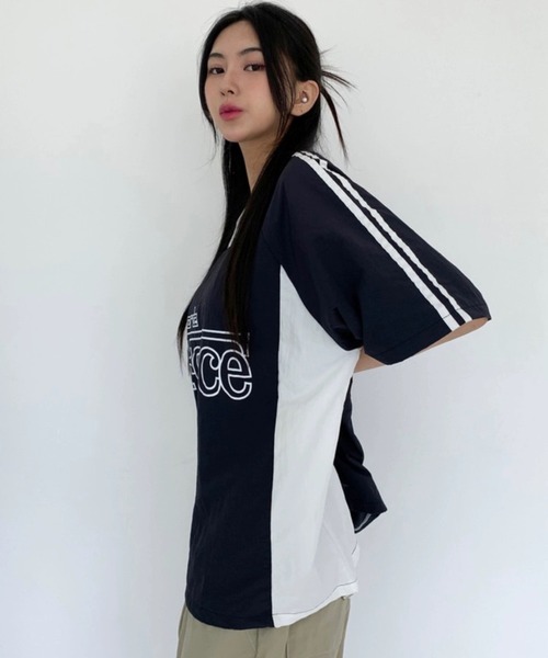 Per sist ence(パーシエンス)の「カレッジロゴVネックナイロントップス(Tシャツ/カットソー・レディース・ホワイト/ネイビー/ブラック・FREE)」の11枚目の写真