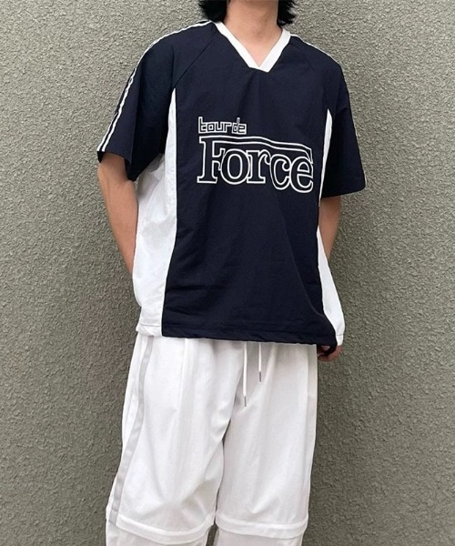 Per sist ence(パーシエンス)の「カレッジロゴVネックナイロントップス(Tシャツ/カットソー・レディース・ホワイト/ネイビー/ブラック・FREE)」の12枚目の写真