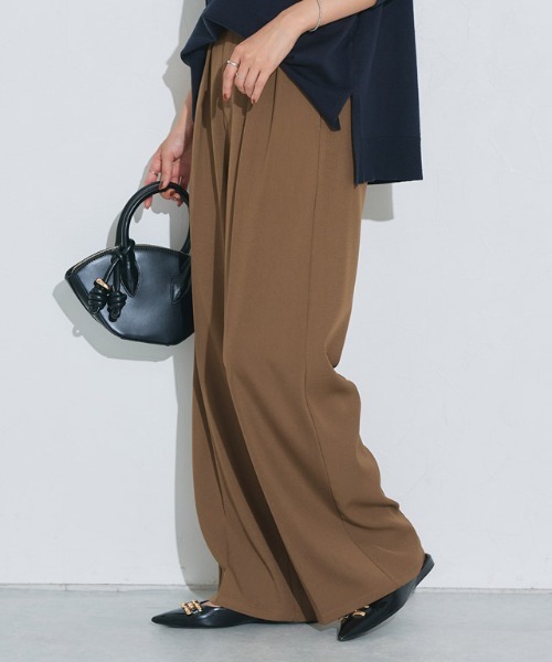 Pierrot（ピエロ）の「センタープレスタックワイドパンツ（その他パンツ・レディース・ブラック/オフホワイト/グレイッシュベージュ/チャコール/イエロー系/ネイビー/ベビーピンク/ブラウン系/ベージュ系その他/ストライプ・TM/M/PM/PS/PL/L/TL/LL/S/TLL）」の6枚目の写真