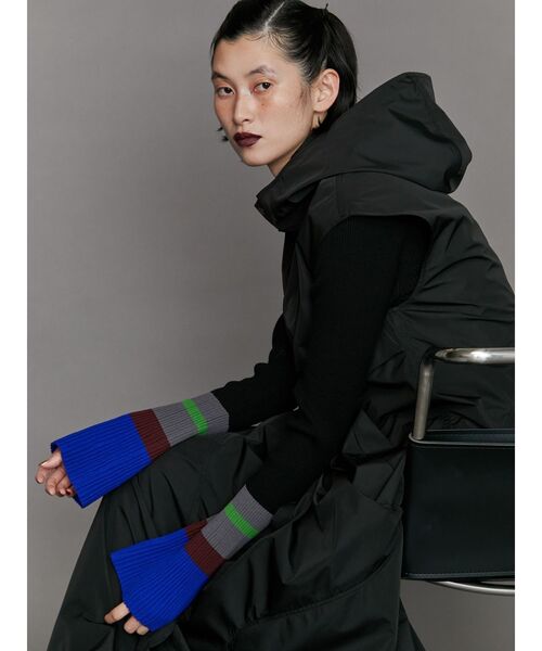 UN3D.（アンスリード）の「POINT BORDER FLARE SLEEVE TOP