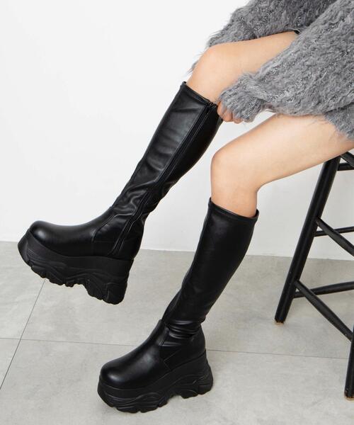 WEGO（ウィゴー）の「WEGO/厚底ボリュームスニーカーソールロングブーツ（ブーツ・レディース・ブラック・MEDIUM/LARGE）」の3枚目の写真