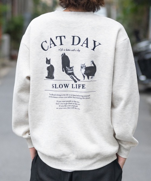 Naive magic（ナイーブマジック）の「【a】バックプリント＆刺繍 ルーズサイズ クルーネックスウェット 犬/猫（パーカー・メンズ・ネイビー/ダークグリーン系2/ダークグリーン系1/オートミール/ブラック/アッシュグレー・LARGE/MEDIUM）」の3枚目の写真