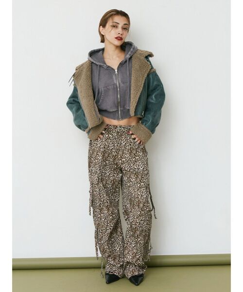 EVRIS(エヴリス)の「2WAYポケットルーズカーゴパンツ(カーゴパンツ・レディース・ブラック/レッド/その他1・SMALL/MEDIUM)」の6枚目の写真