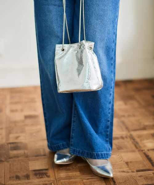 le.coeur blanc（ルクールブラン）の「スネークチェーンメタリックミニバッグ（ショルダーバッグ・レディース・シルバー/ゴールド・FREE）」の5枚目の写真