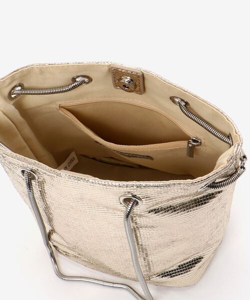 le.coeur blanc（ルクールブラン）の「スネークチェーンメタリックミニバッグ（ショルダーバッグ・レディース・シルバー/ゴールド・FREE）」の17枚目の写真