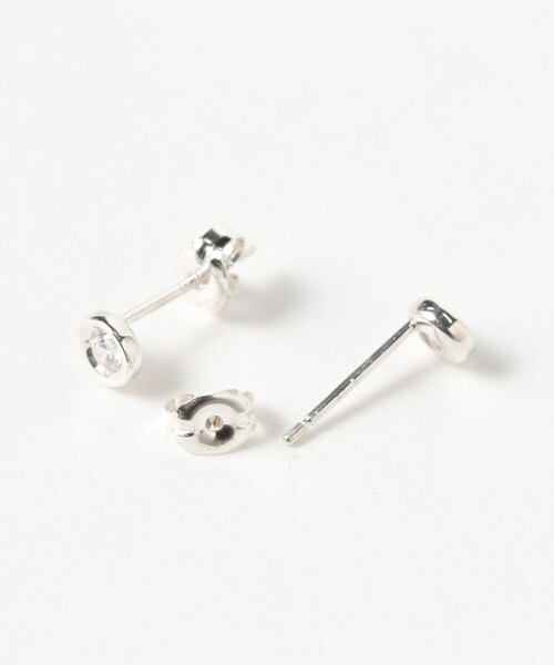 Ray BEAMS(レイビームス)の「【7/31値下げ】シルバー CZ ピアス(ピアス(両耳用)・レディース・シルバー・ONE SIZE)」の2枚目の写真