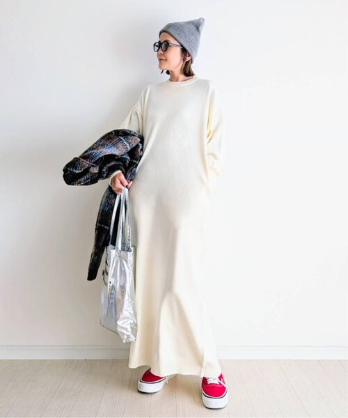 notch.（ノッチ）の「【 notch. by yui 】ロングニットワンピース（ワンピース・レディース・ブラック/オフホワイト/ブルー・M/TM）」の2枚目の写真