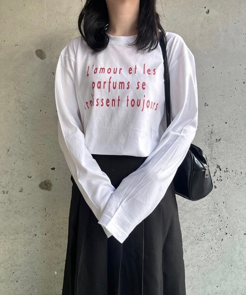 merrylatte(メリーラテ)の「英字ロングTシャツ(Tシャツ/カットソー・レディース・ホワイト・MEDIUM)」の1枚目の写真