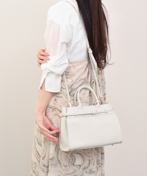 CHRISTIAN VILLA(クリスチャンヴィラ)の「【CHRISTIAN VILLA】ミディアムサイズレザーハンドバッグ(Q56439)(ハンドバッグ・レディース・グレー/オフホワイト/ブラック・ALL)」の13枚目の写真