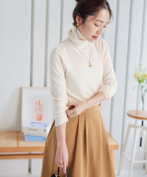 KOBE LETTUCE（コウベレタス）の「[ M/L/XL 選べるネック ] メルティシンプルニット（ニット/セーター・レディース・グレー系/グレー系1/サックスブルー系/サックスブルー系1/ベージュ系/ベージュ系1/アイボリー系/アイボリー系1/ブラック/ブラック系・L/M/XL）」の19枚目の写真