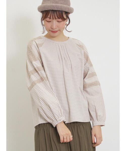 Samansa Mos2（サマンサ モスモス）の「柄アソート袖レース貼りブラウス（シャツ/ブラウス・レディース・ベージュ/オフホワイト/サックスブルー/ブラック・F）」の3枚目の写真