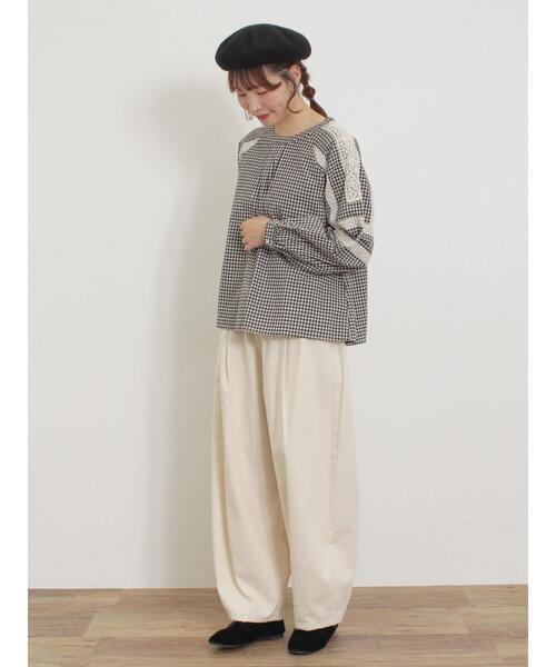 Samansa Mos2（サマンサ モスモス）の「柄アソート袖レース貼りブラウス（シャツ/ブラウス・レディース・ベージュ/オフホワイト/サックスブルー/ブラック・F）」の13枚目の写真