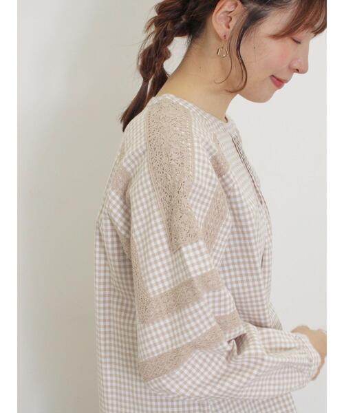 Samansa Mos2（サマンサ モスモス）の「柄アソート袖レース貼りブラウス（シャツ/ブラウス・レディース・ベージュ/オフホワイト/サックスブルー/ブラック・F）」の20枚目の写真