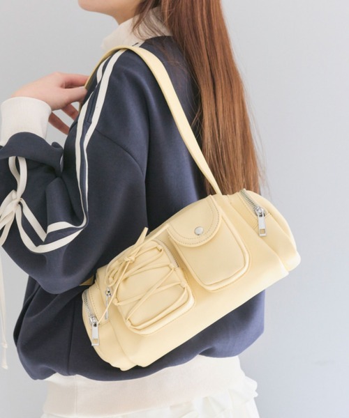 OLIVE des OLIVE（オリーブデオリーブ）の「レースアップポケットバッグ（ショルダーバッグ・レディース・イエロー/アイボリー/サックスブルー/ブラック・FREE）」の4枚目の写真