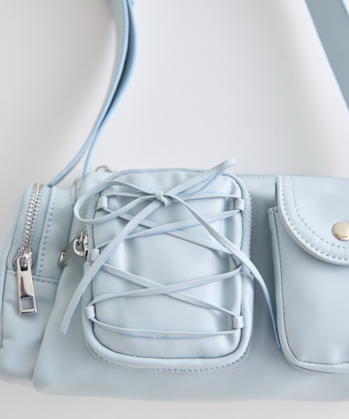 OLIVE des OLIVE（オリーブデオリーブ）の「レースアップポケットバッグ（ショルダーバッグ・レディース・イエロー/アイボリー/サックスブルー/ブラック・FREE）」の8枚目の写真